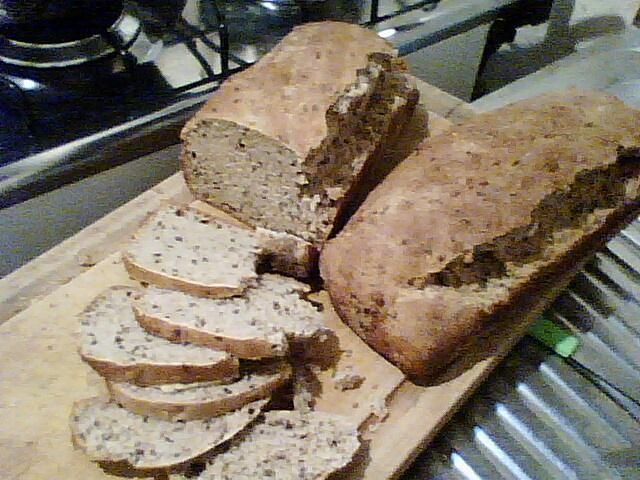 Pão integral com farinha integral linhaça e aveia